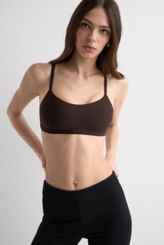 エリカ シュペリア コンフォート ブラトップ エリカ シュペリア コンフォート ブラトップ